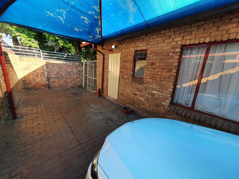4 Bedroom Property for Sale in Florauna Gauteng
