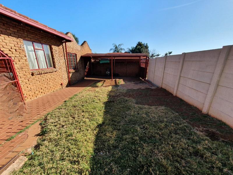 4 Bedroom Property for Sale in Florauna Gauteng
