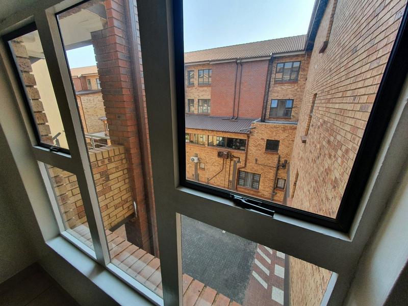 1 Bedroom Property for Sale in Montana Tuine Gauteng