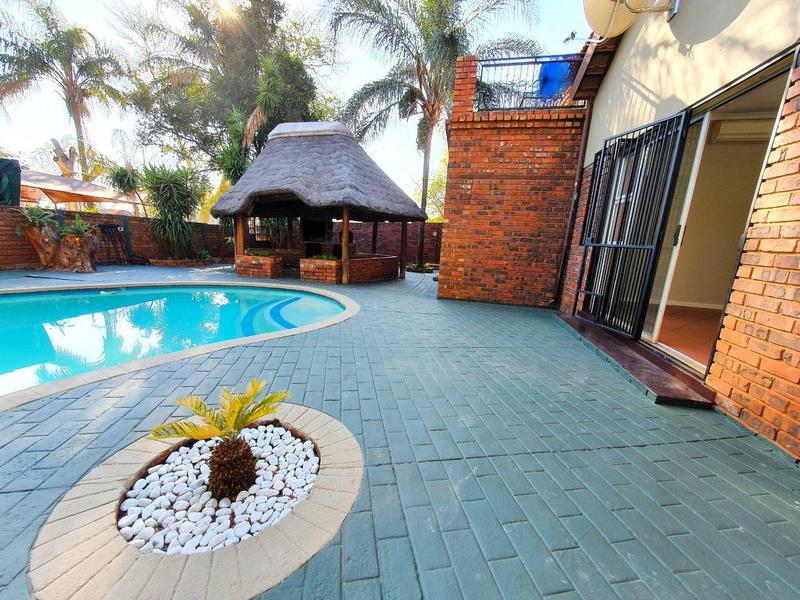 4 Bedroom Property for Sale in Theresa Park Gauteng