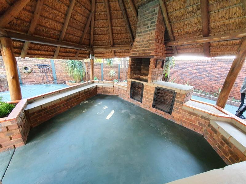 4 Bedroom Property for Sale in Theresa Park Gauteng