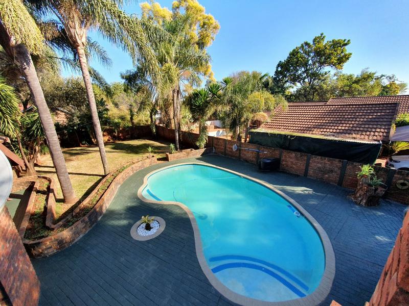 4 Bedroom Property for Sale in Theresa Park Gauteng