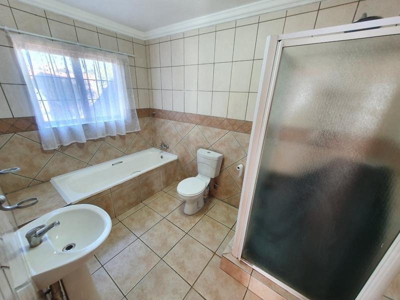 4 Bedroom Property for Sale in Theresa Park Gauteng