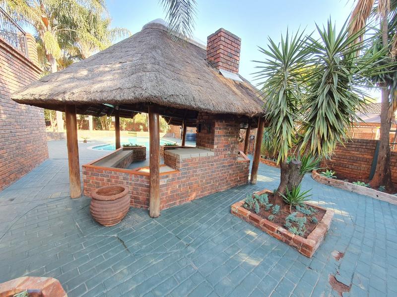 4 Bedroom Property for Sale in Theresa Park Gauteng
