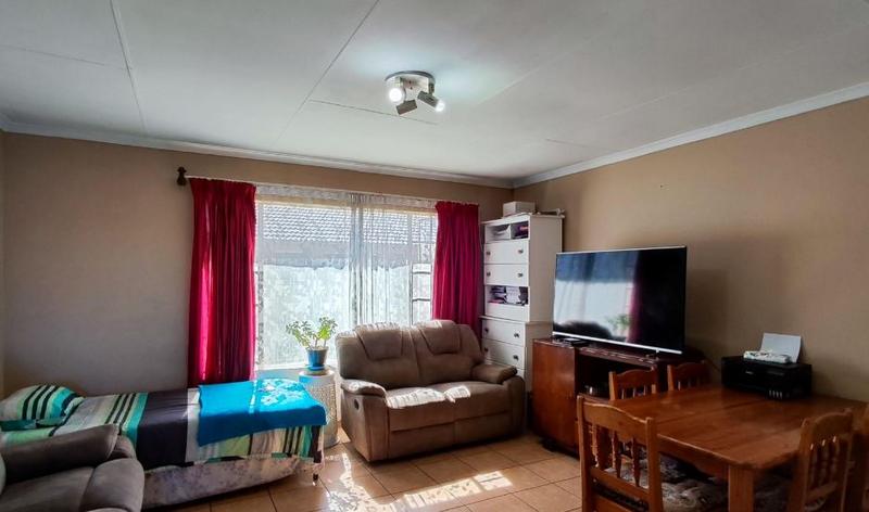 1 Bedroom Property for Sale in Ravenswood Gauteng