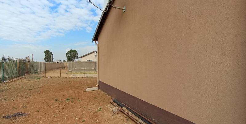 2 Bedroom Property for Sale in Windmill Park Gauteng