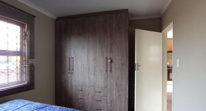 2 Bedroom Property for Sale in Windmill Park Gauteng