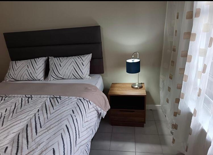 To Let 1 Bedroom Property for Rent in Cyrildene Gauteng