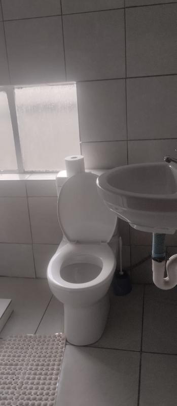 To Let 1 Bedroom Property for Rent in Cyrildene Gauteng