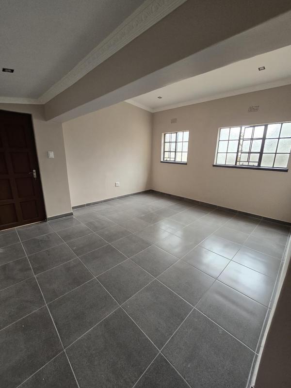 To Let 1 Bedroom Property for Rent in Cyrildene Gauteng