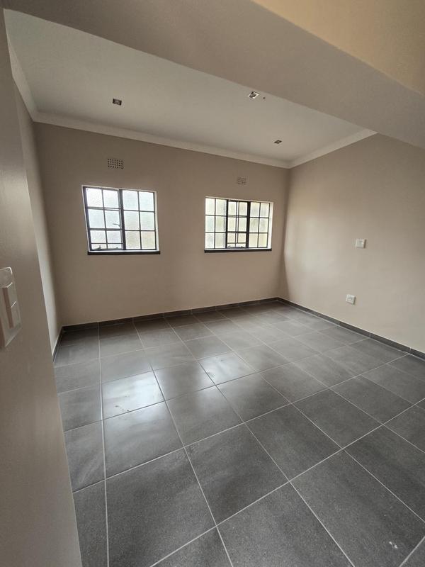To Let 1 Bedroom Property for Rent in Cyrildene Gauteng