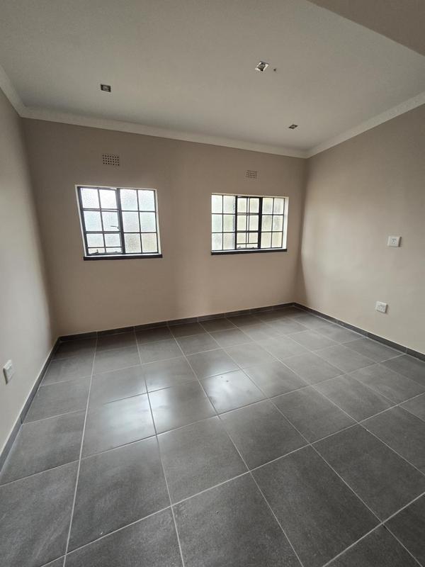To Let 1 Bedroom Property for Rent in Cyrildene Gauteng