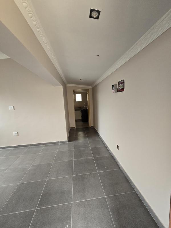 To Let 1 Bedroom Property for Rent in Cyrildene Gauteng