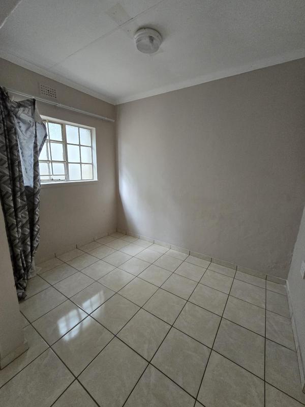 To Let 1 Bedroom Property for Rent in Cyrildene Gauteng