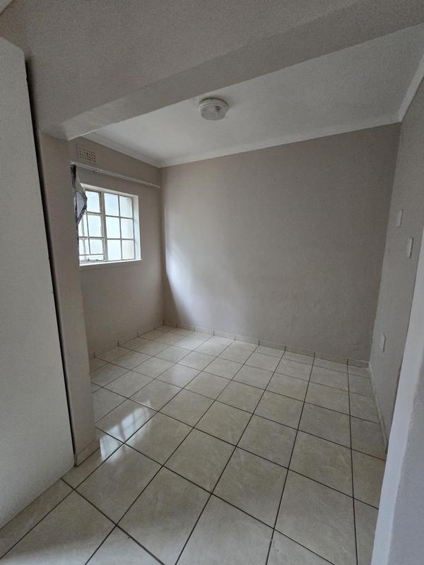 To Let 1 Bedroom Property for Rent in Cyrildene Gauteng