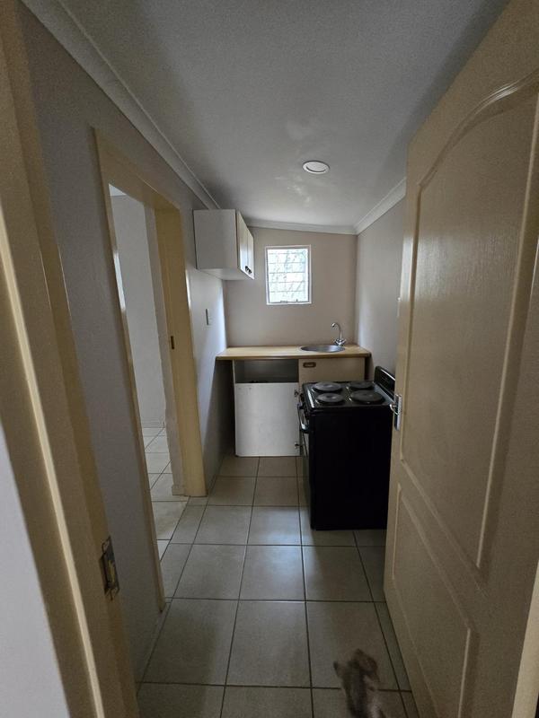 To Let 1 Bedroom Property for Rent in Cyrildene Gauteng