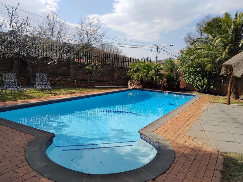 To Let 2 Bedroom Property for Rent in Cyrildene Gauteng
