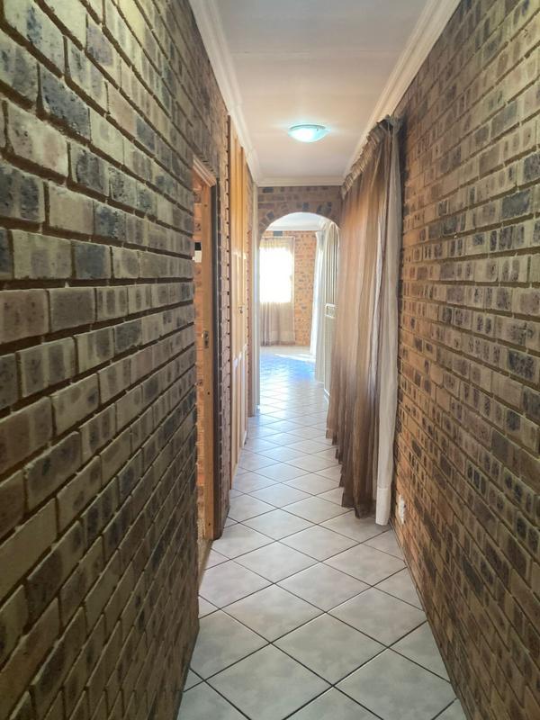 4 Bedroom Property for Sale in Primrose East Gauteng