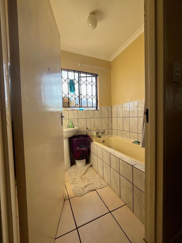 3 Bedroom Property for Sale in Dawn Park Gauteng