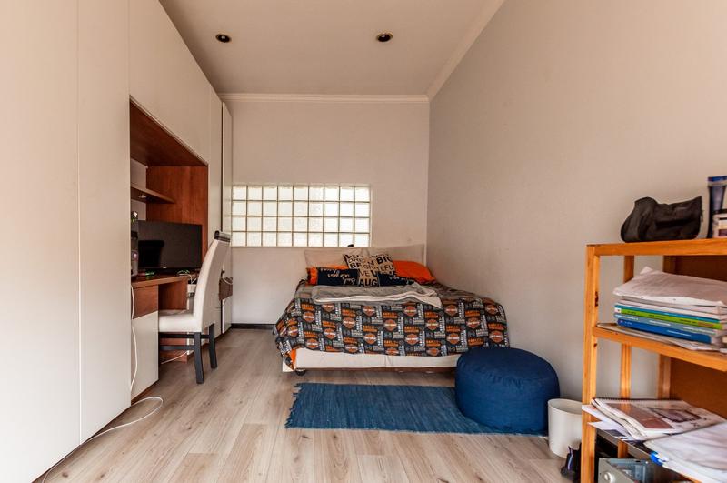 To Let 4 Bedroom Property for Rent in Craigavon Gauteng