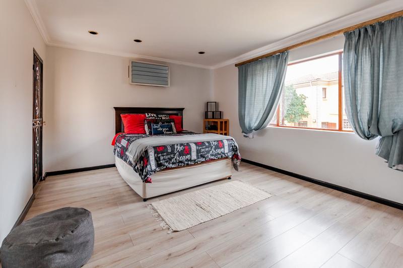 To Let 4 Bedroom Property for Rent in Craigavon Gauteng