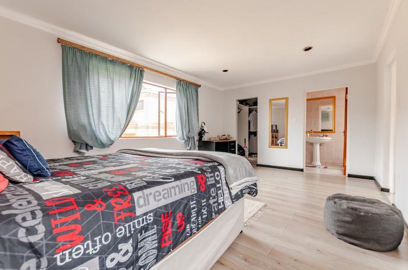 To Let 4 Bedroom Property for Rent in Craigavon Gauteng