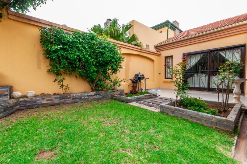 To Let 4 Bedroom Property for Rent in Craigavon Gauteng