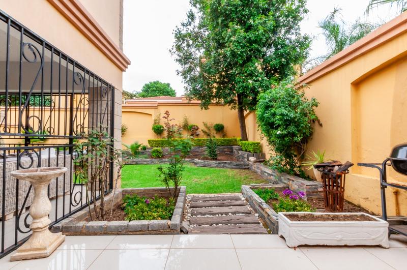 To Let 4 Bedroom Property for Rent in Craigavon Gauteng