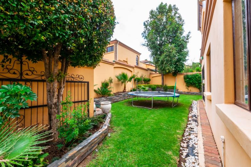 To Let 4 Bedroom Property for Rent in Craigavon Gauteng
