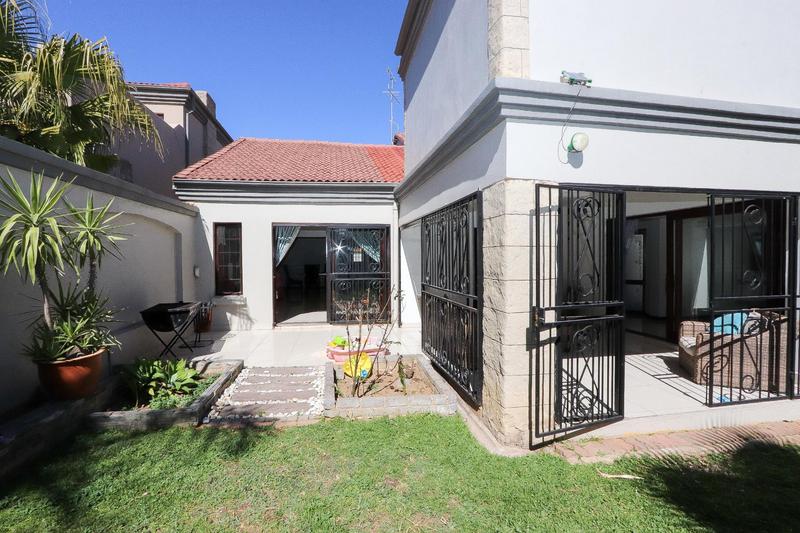 To Let 4 Bedroom Property for Rent in Craigavon Gauteng