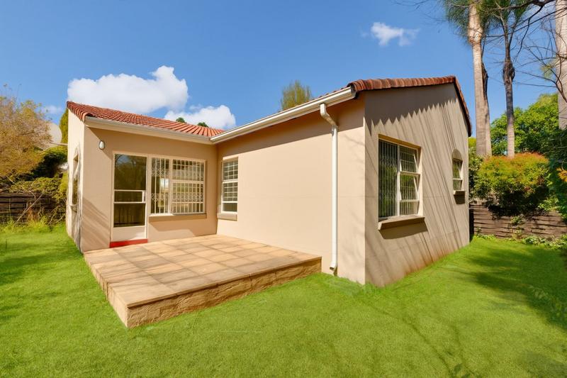 To Let 3 Bedroom Property for Rent in Douglasdale Gauteng