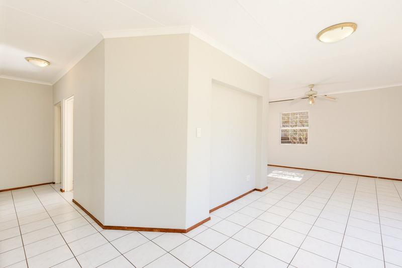 To Let 3 Bedroom Property for Rent in Douglasdale Gauteng