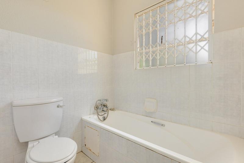 To Let 3 Bedroom Property for Rent in Douglasdale Gauteng