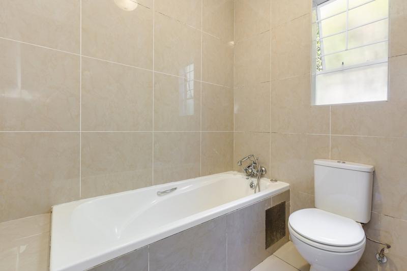 To Let 3 Bedroom Property for Rent in Douglasdale Gauteng