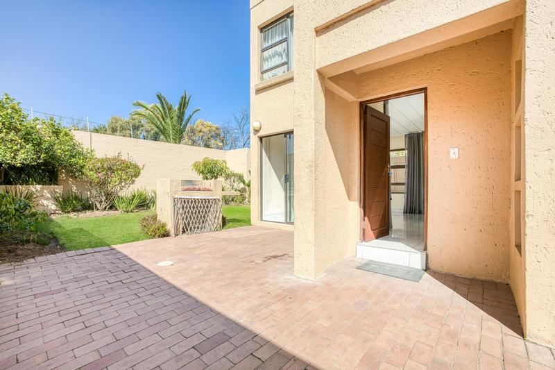 To Let 3 Bedroom Property for Rent in Lonehill Gauteng
