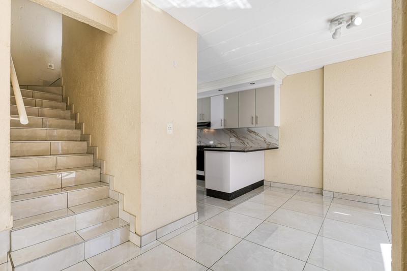 To Let 3 Bedroom Property for Rent in Lonehill Gauteng