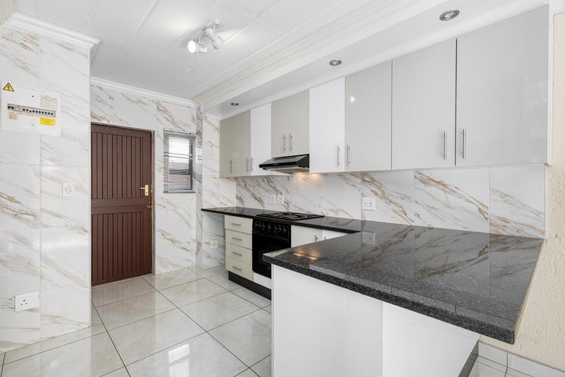 To Let 3 Bedroom Property for Rent in Lonehill Gauteng