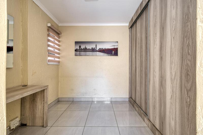 To Let 3 Bedroom Property for Rent in Lonehill Gauteng