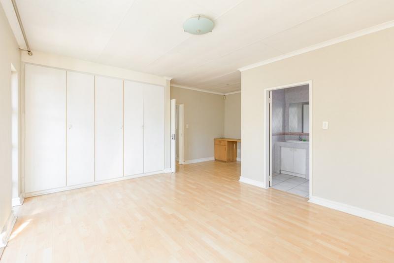 3 Bedroom Property for Sale in Sunninghill Gauteng