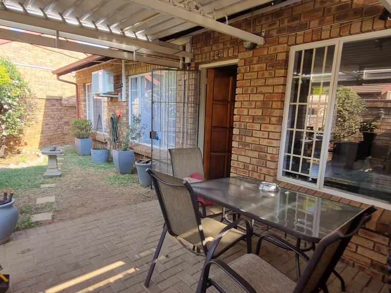 To Let 2 Bedroom Property for Rent in Elardus Park Gauteng