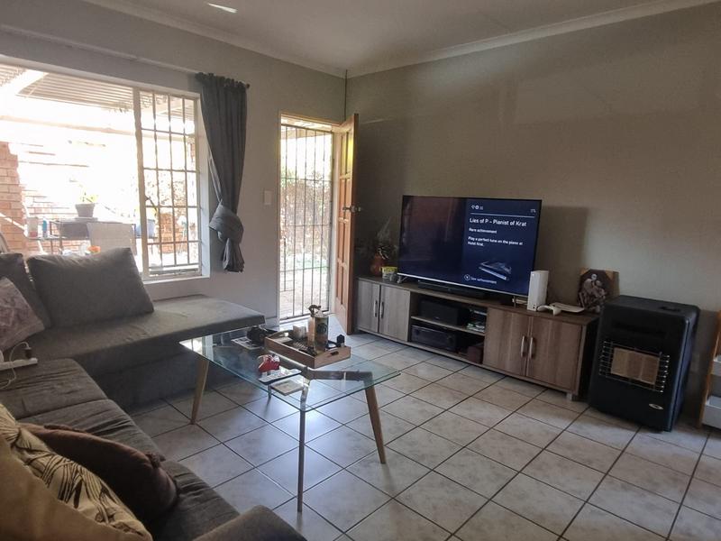 To Let 2 Bedroom Property for Rent in Elardus Park Gauteng