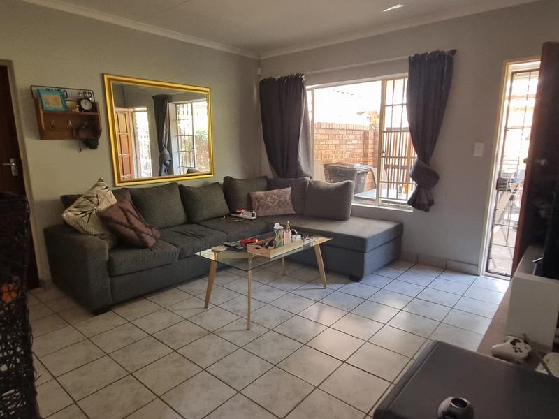 To Let 2 Bedroom Property for Rent in Elardus Park Gauteng