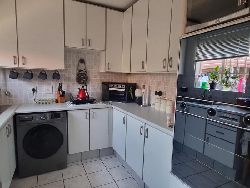 To Let 2 Bedroom Property for Rent in Elardus Park Gauteng
