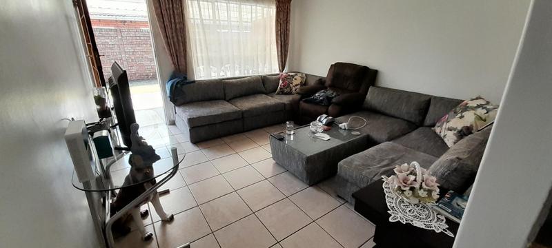 2 Bedroom Property for Sale in Pierre Van Ryneveld Gauteng