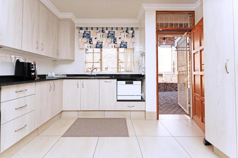 3 Bedroom Property for Sale in Rant En Dal Gauteng