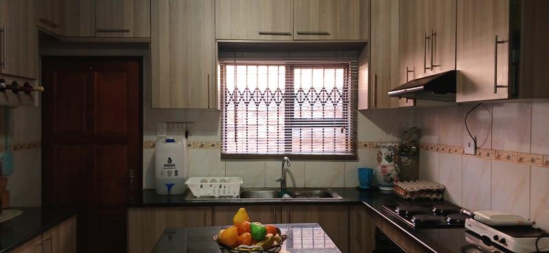 4 Bedroom Property for Sale in Clayville Gauteng