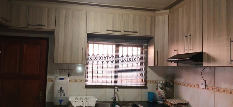 4 Bedroom Property for Sale in Clayville Gauteng