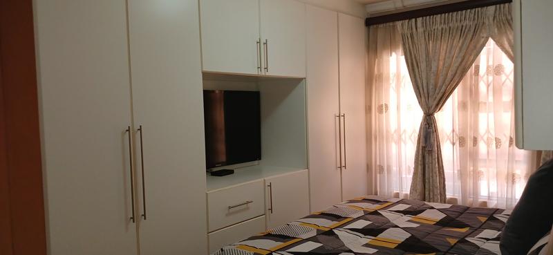 4 Bedroom Property for Sale in Clayville Gauteng