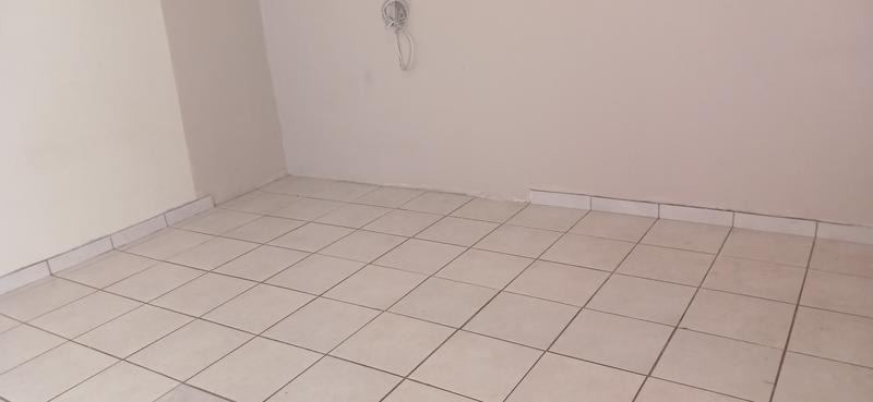 4 Bedroom Property for Sale in Clayville Gauteng