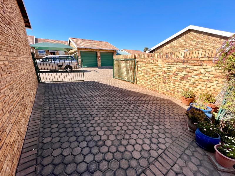 2 Bedroom Property for Sale in Krugersdorp North Gauteng
